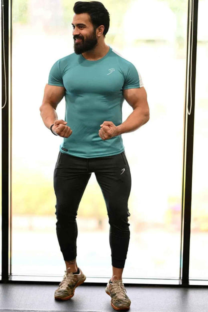 Fuaark Nz vintage mint T-shirt with retro style, casual fit, and classic design, perfect for timeless fashion.