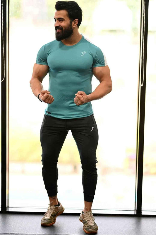 Fuaark Nz vintage mint T-shirt with retro style, casual fit, and classic design, perfect for timeless fashion.
