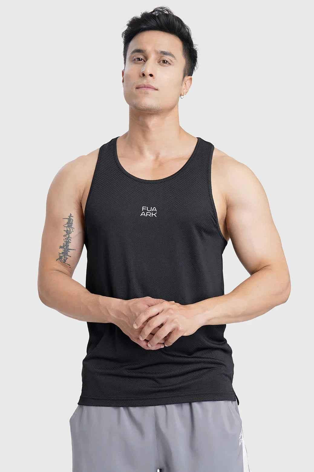 Fuaark Nz Sprint Black running tank top, lightweight and breathable athletic tank top for performance workouts.