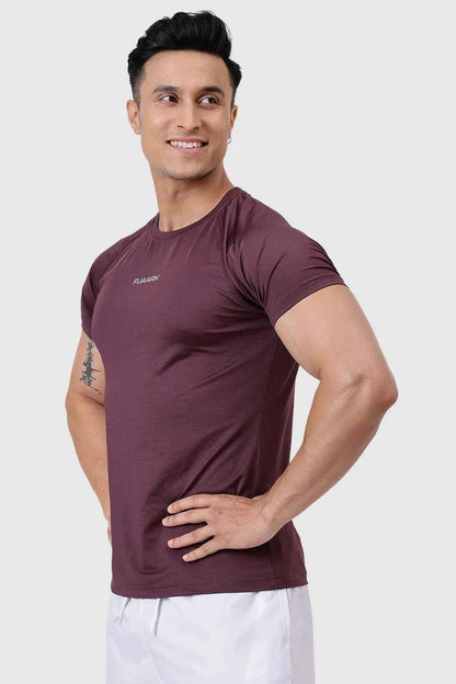 Fuaark Nz Dash T-shirt in raisin color, men's casual T-shirt with a comfortable fit and simple design.