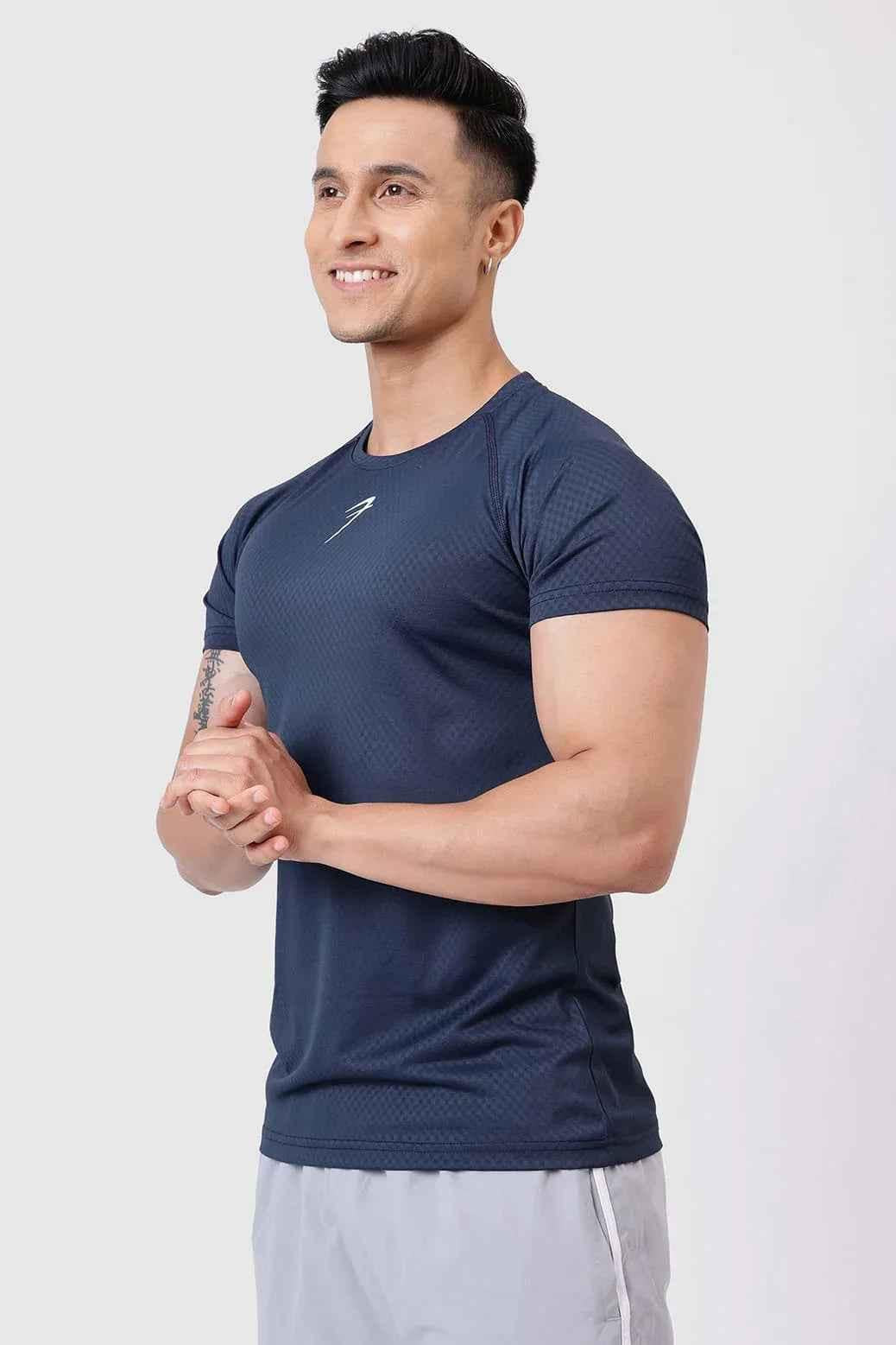 Fuaark Nz Grain Navy T-shirt, casual men's tee made of soft fabric, featuring a classic crew neck in navy blue for versatile wear.