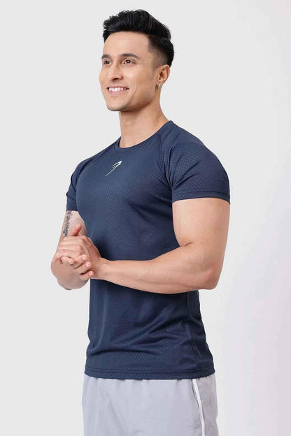 Fuaark Nz Grain Navy T-shirt, casual men's tee made of soft fabric, featuring a classic crew neck in navy blue for versatile wear.