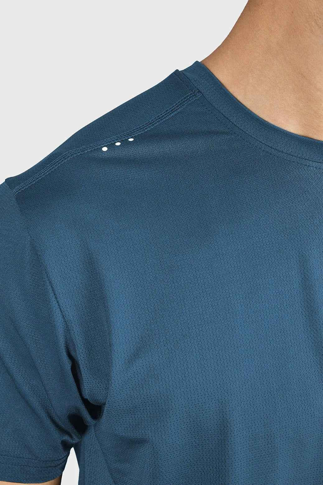 Fuaark Nz Orion Blue laser cut running T-shirt, lightweight athletic T-shirt with stylish laser details, ideal for running.