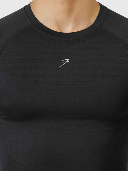 Fuaark Nz Power Black Seamless Workout T-Shirt, moisture-wicking and 4-way stretch fabric, designed for comfortable active wear.