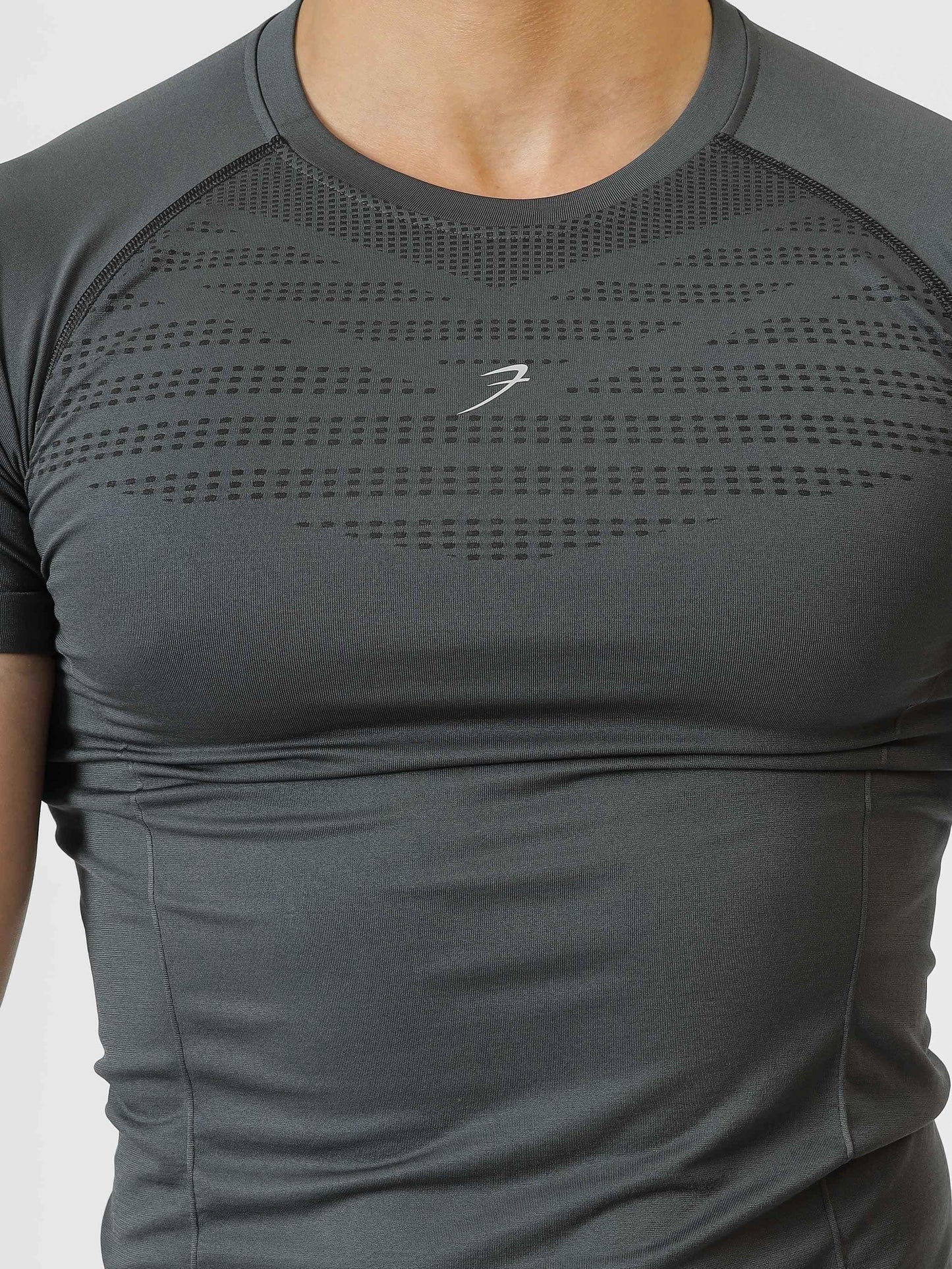 Fuaark Nz Power Seamless T-shirt in grey, close-up of soft, fitted fabric with subtle stitching details.