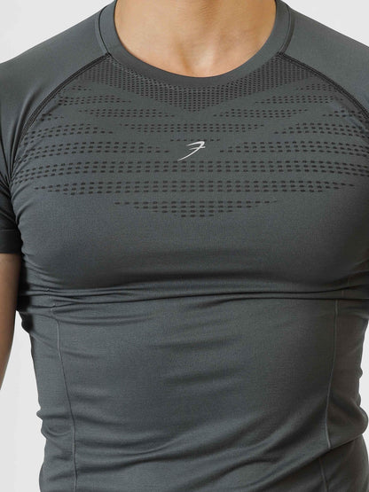 Fuaark Nz Power Seamless T-shirt in grey, close-up of soft, fitted fabric with subtle stitching details.