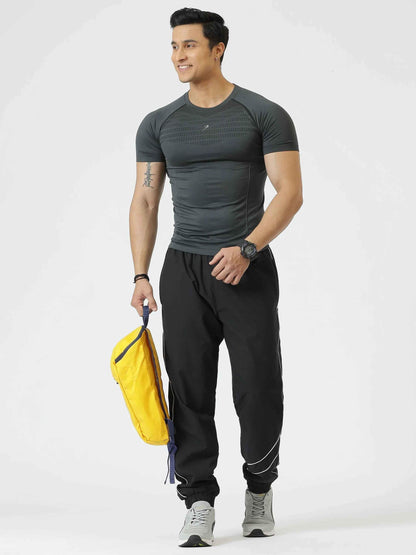 Grey Power Seamless T-shirt by Fuaark Nz, showcasing a fitted casual T-shirt with smooth fabric and clean design.