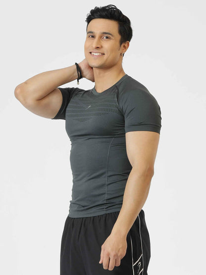 Grey Power Seamless T-shirt from Fuaark Nz, close-up of soft fabric and fitted design, casual and comfortable apparel.