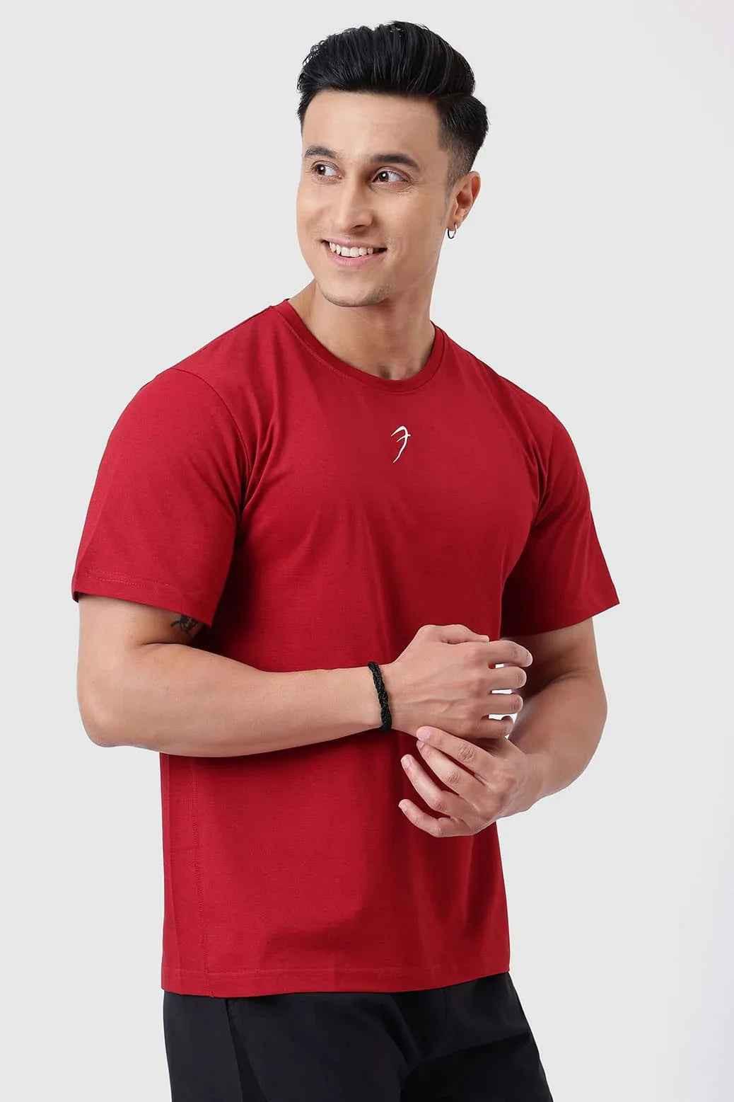 Fuaark Nz Pulse Deep Red running T-shirt for men, lightweight and breathable fabric, designed for comfort and performance during exercise.
