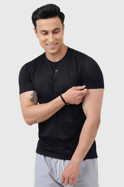 Black Pulse T-shirt from Fuaark Nz, casual men's t-shirt with a comfortable fit and minimalist design.