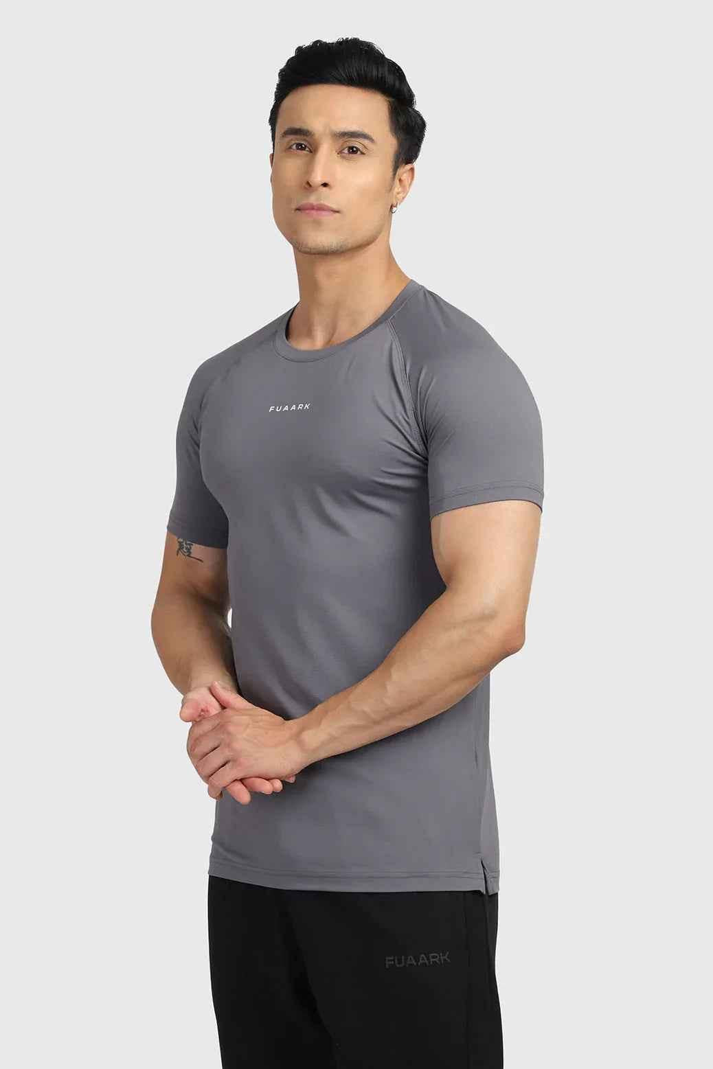 Gray Fuaark Nz T-shirt with a classic fit, featuring a crew neckline and short sleeves for casual, all-day comfort.