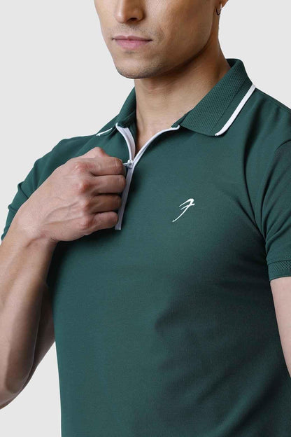 Green Fuaark Nz Stride Polo T-shirt, casual men's T-shirt with a classic collar and short sleeves, front logo detail.