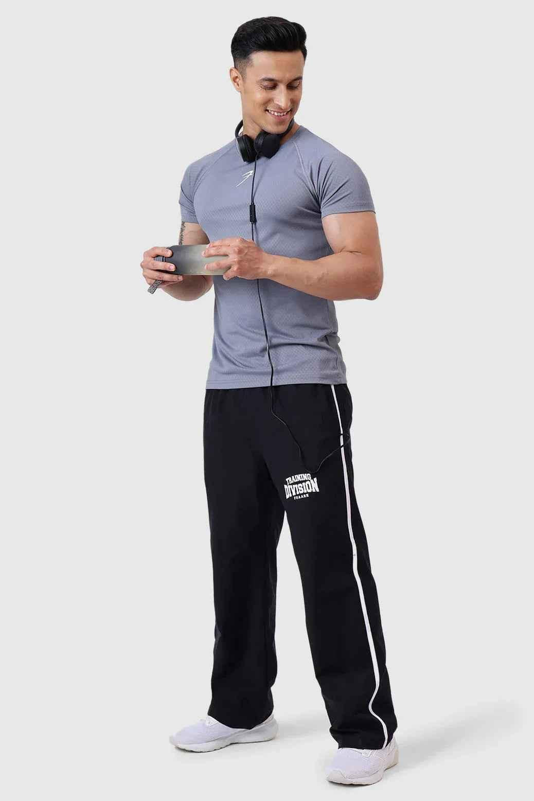 Gray grain T-shirt from Fuaark NZ featuring a stylish design, perfect for elevating your everyday casual look.