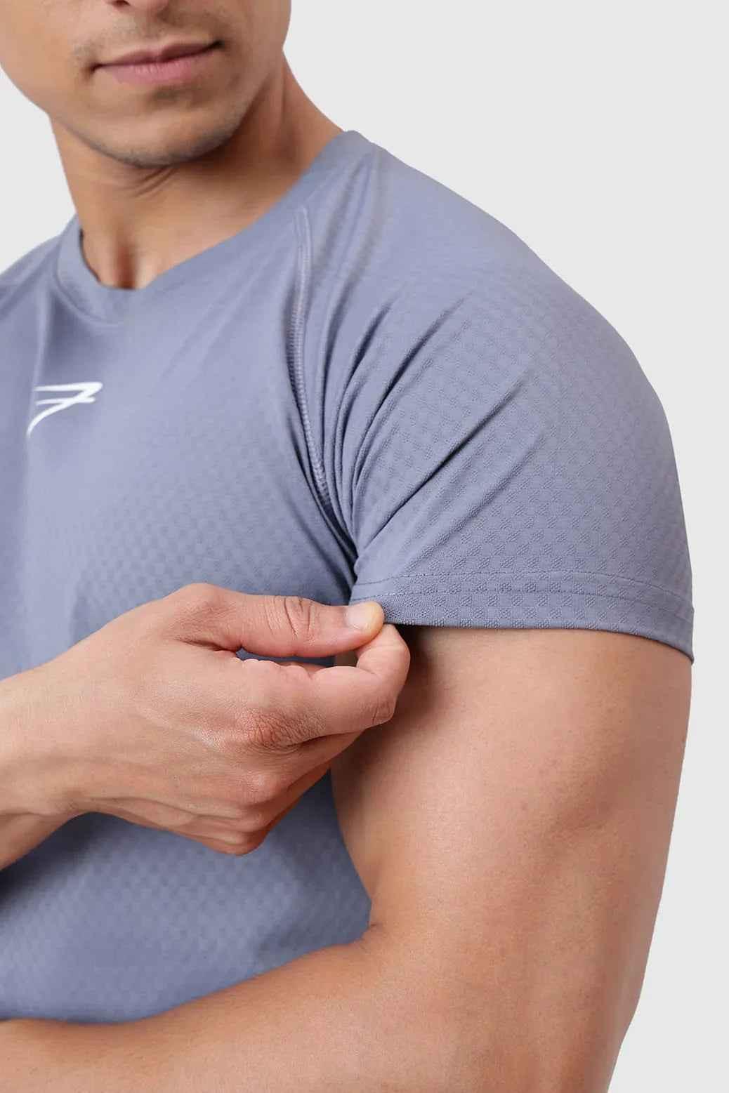 Fuaark Nz stylish grey grain T-shirt with a casual fit, perfect for elevating everyday casual wear.