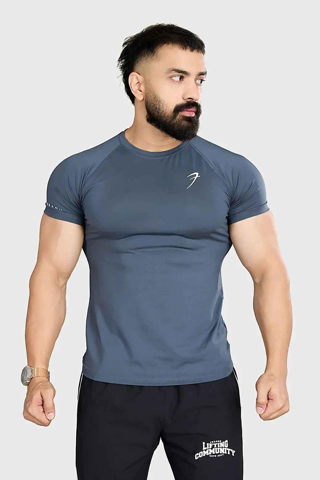 Fuaark Nz urban grey T-shirt for trendy street style, casual fit, soft fabric, and modern design for everyday wear.