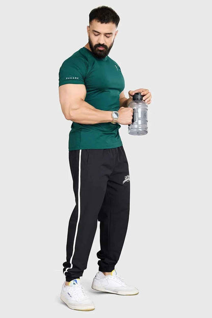 Emerald green Fuaark NZ Urban T-shirt for men, featuring a casual fit and soft cotton fabric.