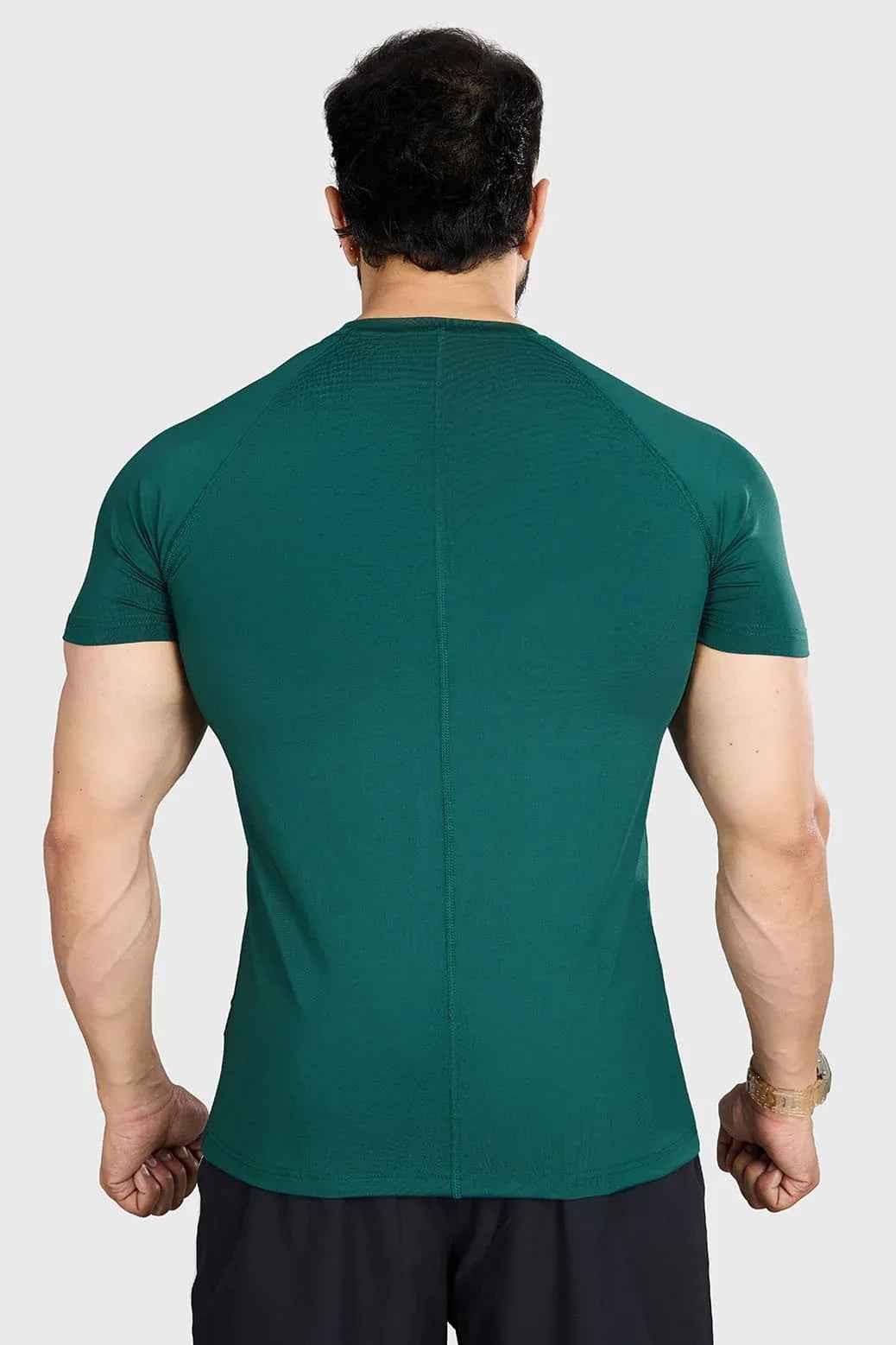 Emerald green Fuaark NZ Urban T-shirt for men, showcasing a casual fit and soft cotton fabric, with a simple crew neck design.