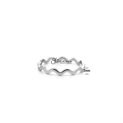 Silver stainless steel wavy women's ring by Glitters, featuring a sleek, modern design with a polished finish.