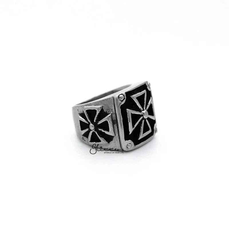 Antiqued stainless steel men's ring with triple cross casting design by Glitters, featuring a bold and rugged style.