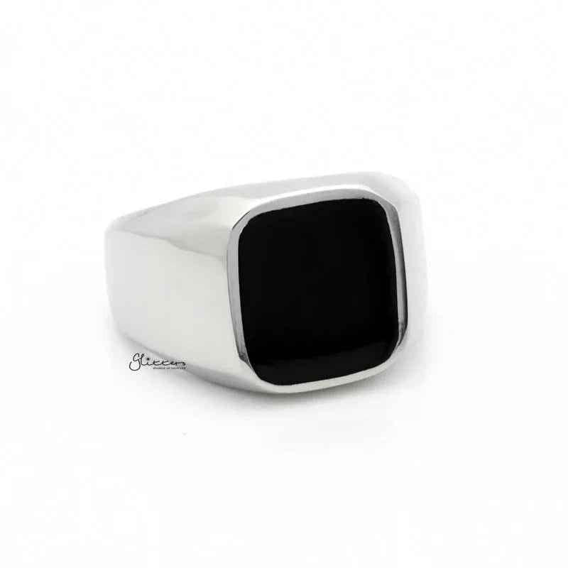 Black square flat top stainless steel signet ring by Glitters, featuring a sleek silver finish and bold geometric design.