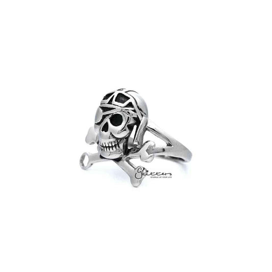 Men's stainless steel skull ring with bone casting details from Glitters, featuring a bold, edgy design.