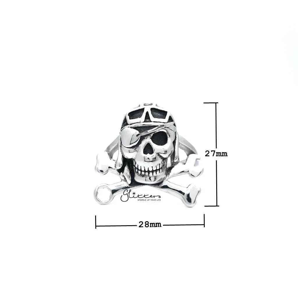 Men's stainless steel skull ring with bone casting design from Glitters, featuring detailed skull and bone motifs.