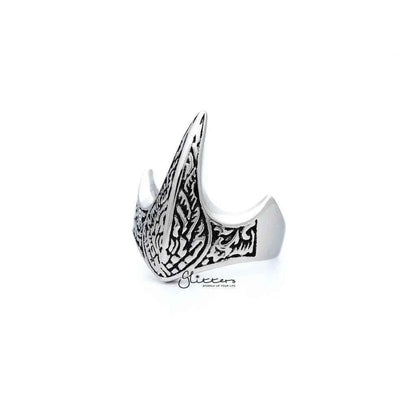 Antiqued stainless steel claw-shaped men's ring with casting detail, designed by Glitters, showcasing a bold, rugged style.