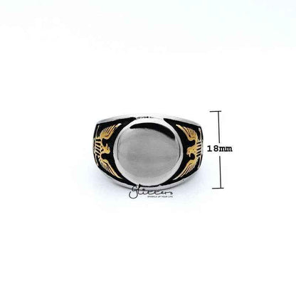 Stainless steel mirror-polished round men's ring with central casting design, by Glitters, showcasing shiny, smooth surface and modern style.
