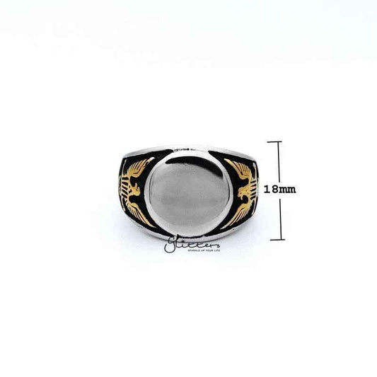 Stainless steel mirror-polished round men's ring with central casting design, by Glitters, showcasing shiny, smooth surface and modern style.
