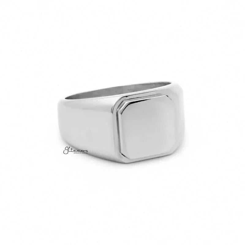 Stainless steel square flat top signet ring in silver with a polished finish, designed by Glitters.