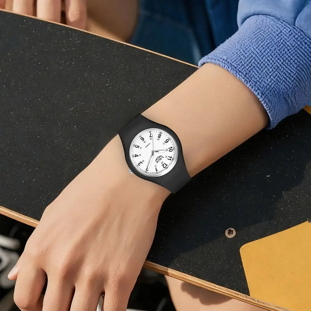 LIGE Minimalist Silicone Quartz Watch – Unisex Design (Available in Multiple Colour Combinations) Habicare