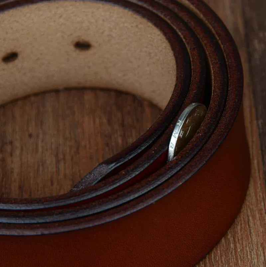 Mead's Supply & Equipment Outfitters genuine black leather men's casual and business belt, 100cm, with a sleek buckle.