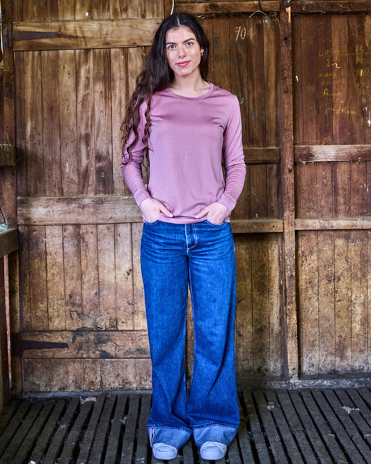 Women's long sleeve top by Merino 365 NZ, 100% Merino Wool in rose color, featuring a standard fit and long sleeves.