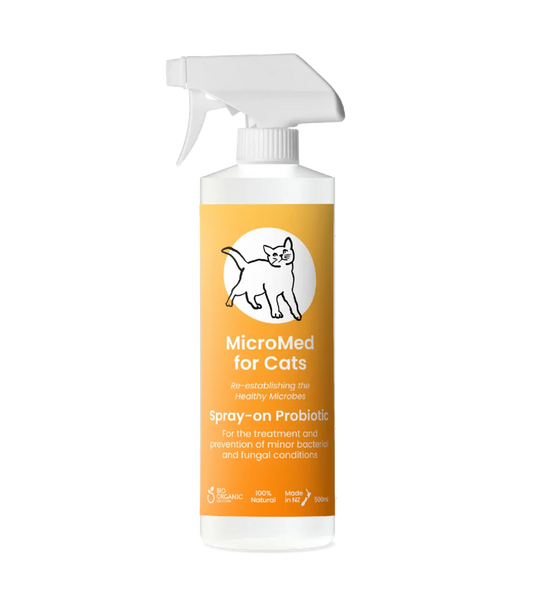 MicroMed for Cats Acute Care Immediate Care bottle with 250ml capacity, designed for feline veterinary treatment.
