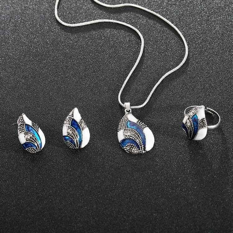 Stylish 3Sixty5 women's Ocean Mist Drop jewelry set featuring silver necklace and earrings with ocean-inspired design.