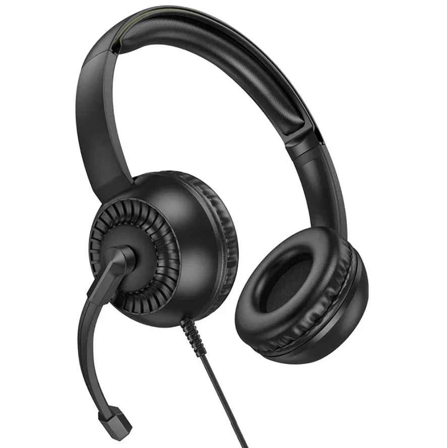 Techplus W112 Pure wired call center headset with 3.5mm and USB-A connectors for clear communication.
