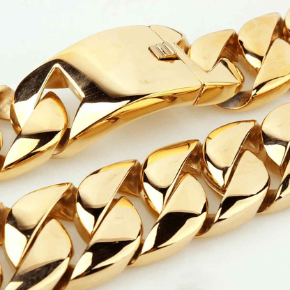 Men's Titanium Necklace: Sleek and Modern Accessory