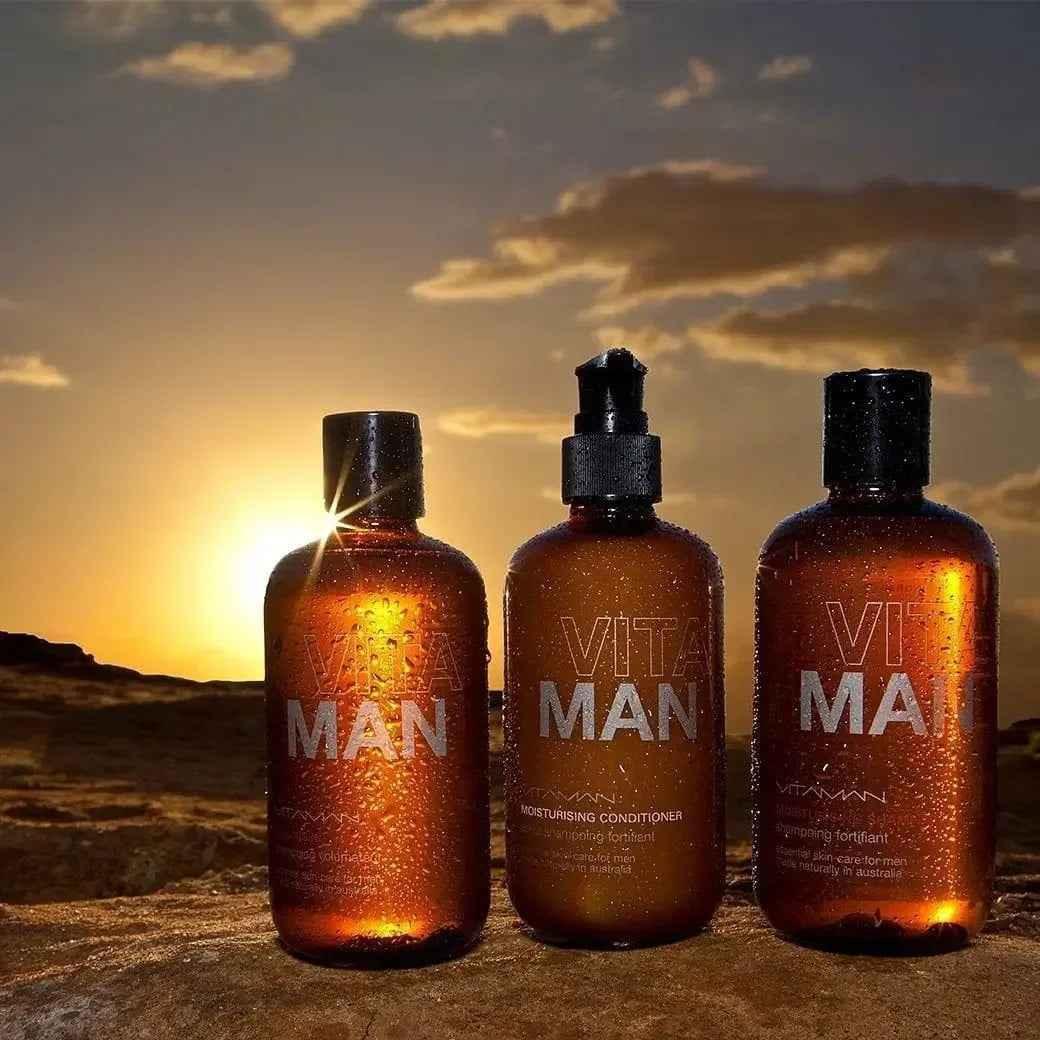 VITAMAN Australia moisturizing hair conditioner 250ml bottle, smooth and nourishing hair care product for healthy hair.