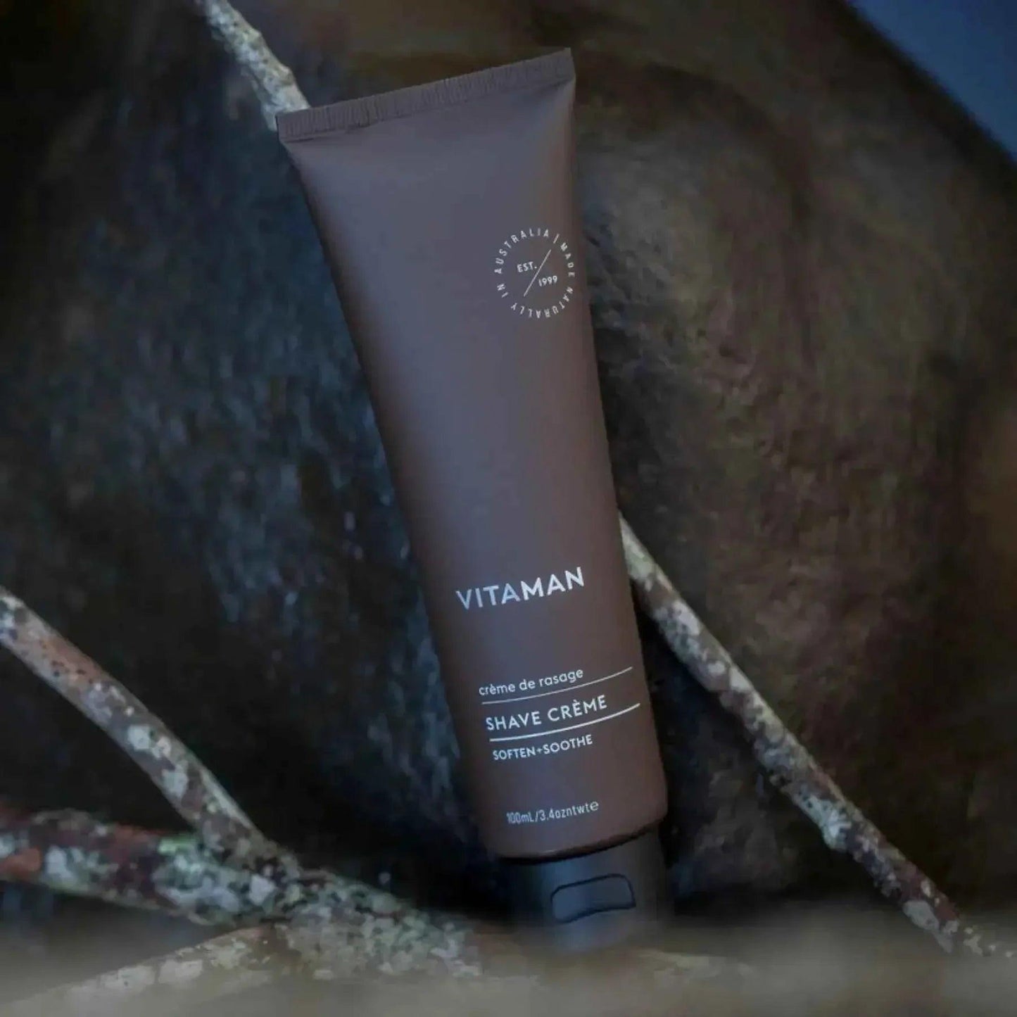 VITAMAN Australia shave creme in a 150ml tube, ideal for beard and face shaving, with soothing and moisturizing properties.